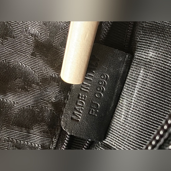 ๐ Christian Dior Quilted Logo Canvas Black Tote Bag - Picture 10 of 17